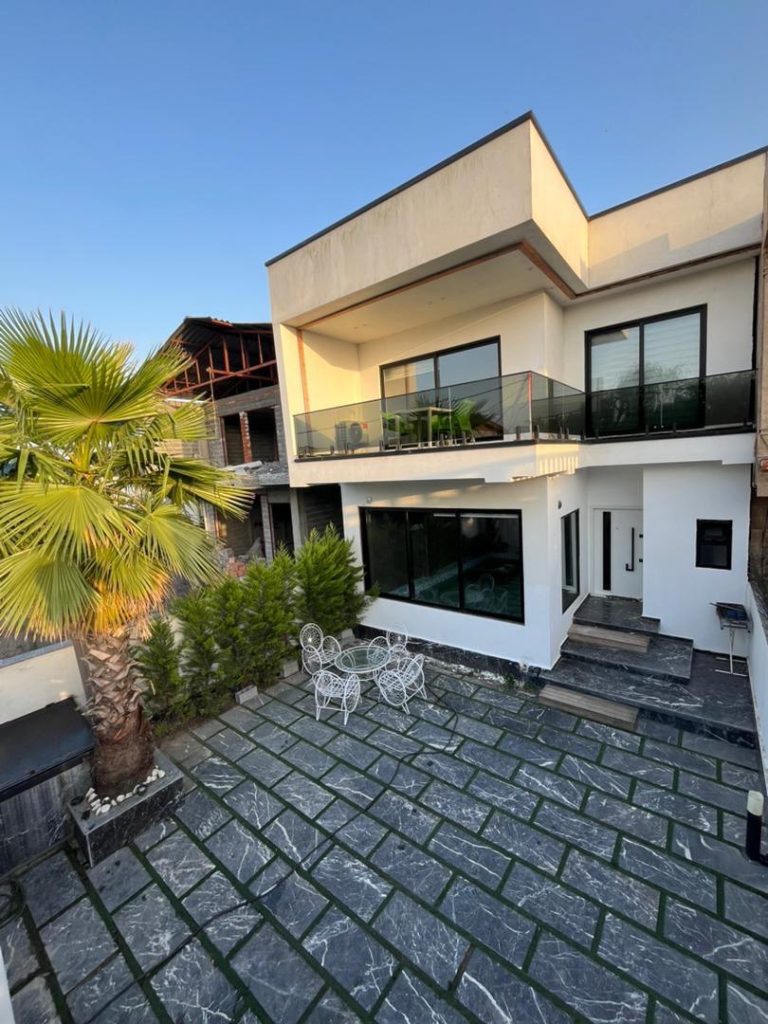 ویلا استخردار آبگرم نما مدرن